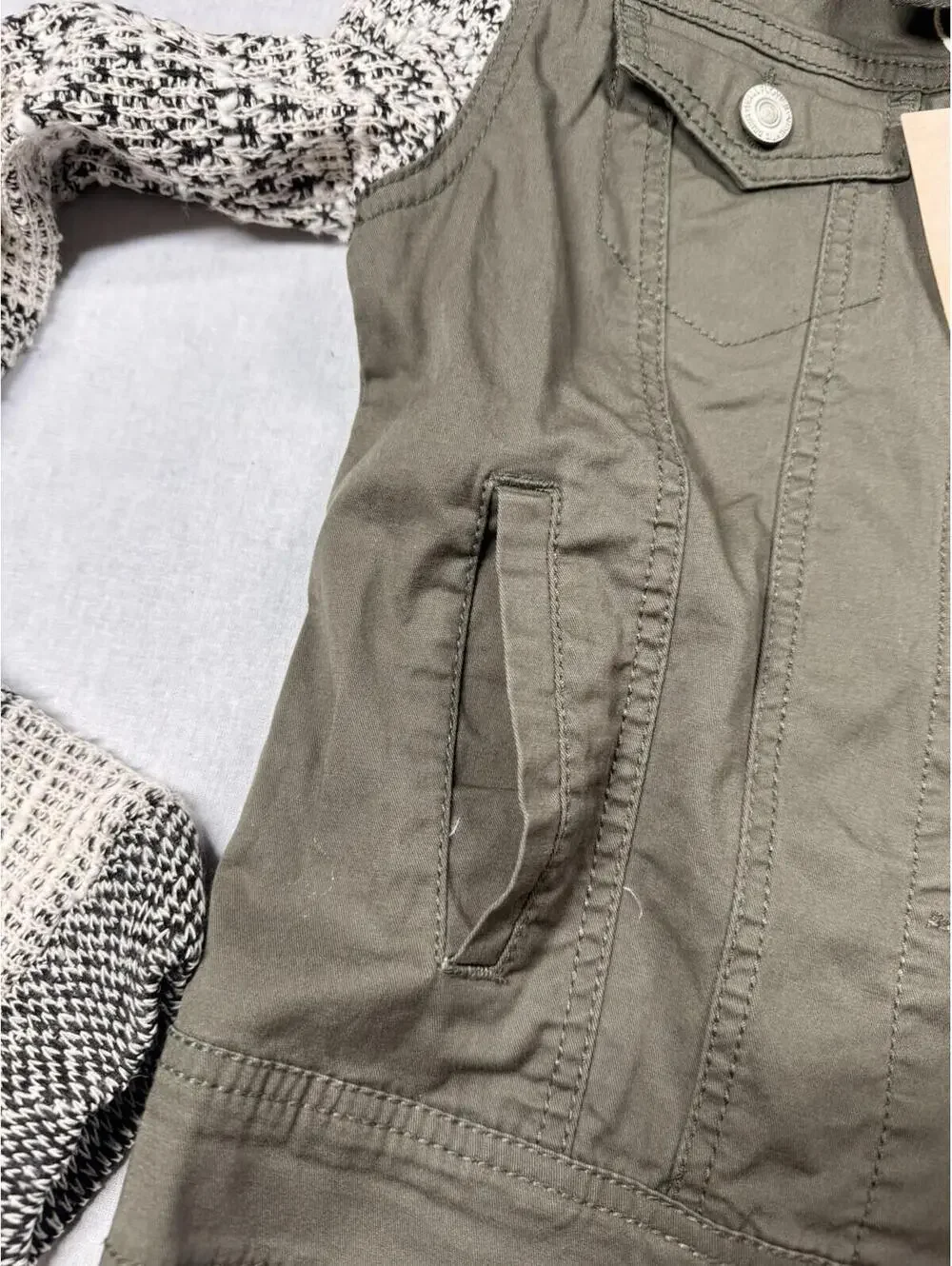 Wallflower Jacket Girls Sz XS Army Green Button Up Boho‎ Fall Hood